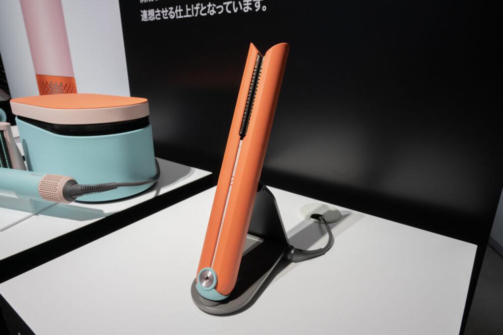 Dyson Corrale™ヘアアイロンの日本限定カラー「セラミック ポップ」