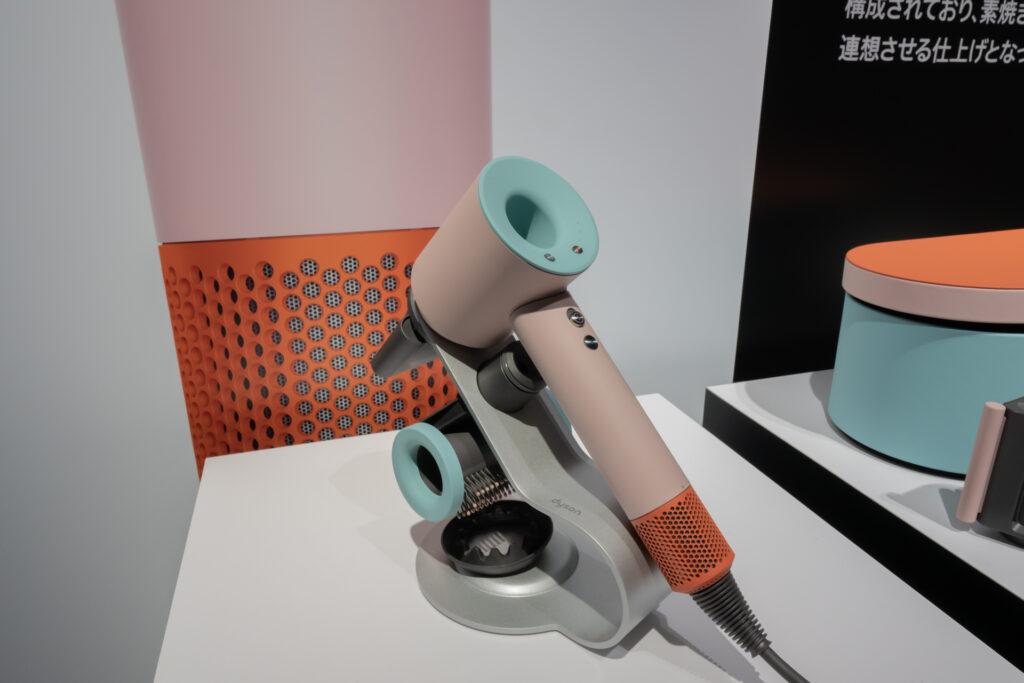 Dyson Supersonic™ヘアドライヤーの日本限定カラー「セラミック ポップ」