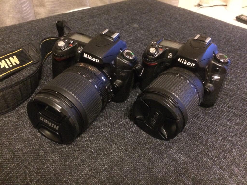 筆者が所持しているニコンD90（左）とD80（右）