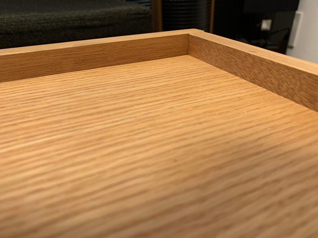 昇降テーブル11