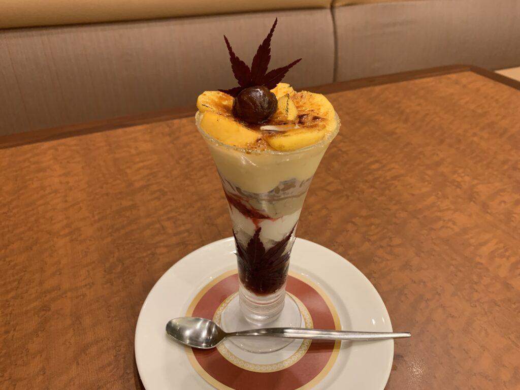 渋皮栗と柿のブリュレパフェ