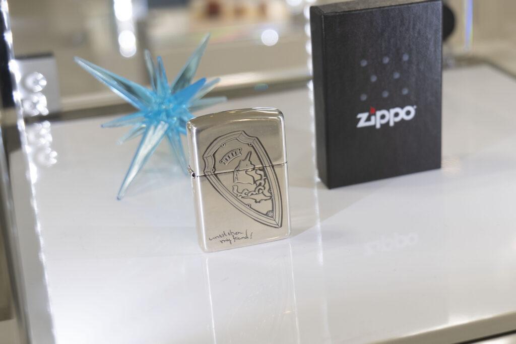 ファイナルファンタジーXIV × 伊勢丹 - A DECADE'S JOURNEY -にて発売されたZIPPO / ファイナルファンタジーXIVコラボモデル 10,890円（税込）