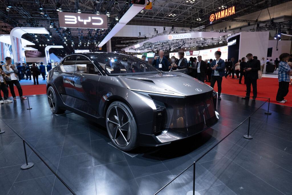 JAPAN MOBILITY SHOW 2023 レクサス LF-ZL