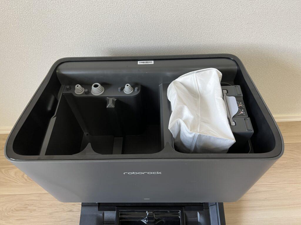 Roborock S8 Pro Ultra　4way全自動ドックの上部、タンクとごみ収集ボックスのフタを開けた状態