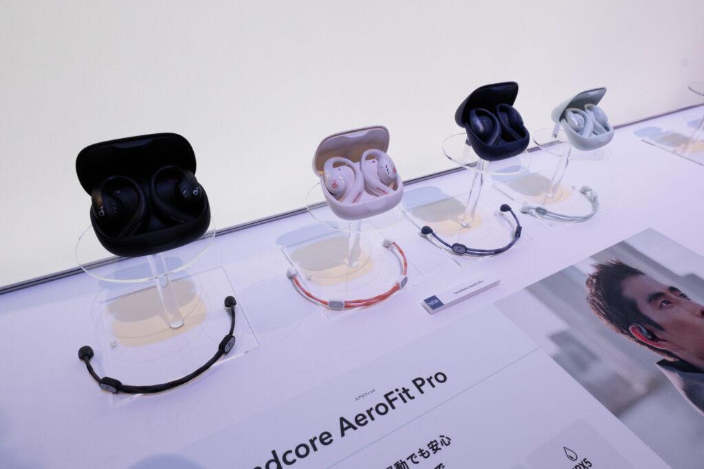 Anker Power Conference 2023 Fallにて新しく発表された「Soundcore AeroFit Pro」は4色展開