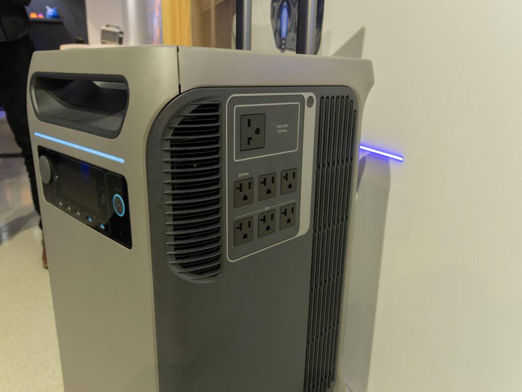 Anker Solix F3800_コンセント