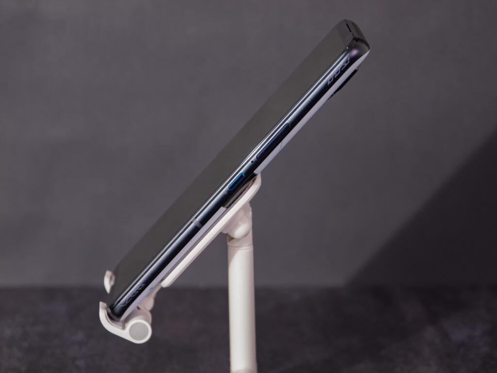 ROG Phone 7 U_右側面