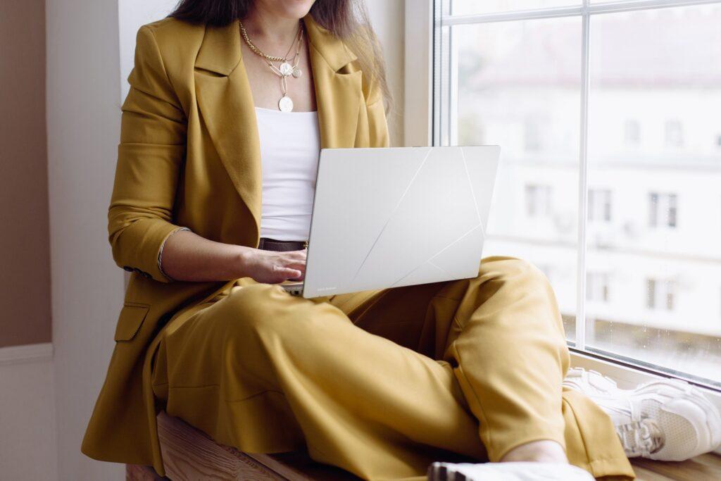 Zenbook 14 OLED_UX3405_3