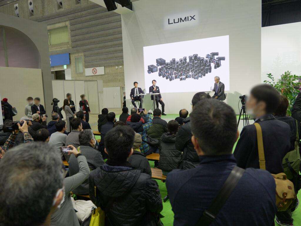 LUMIXブース_セミナーステージ