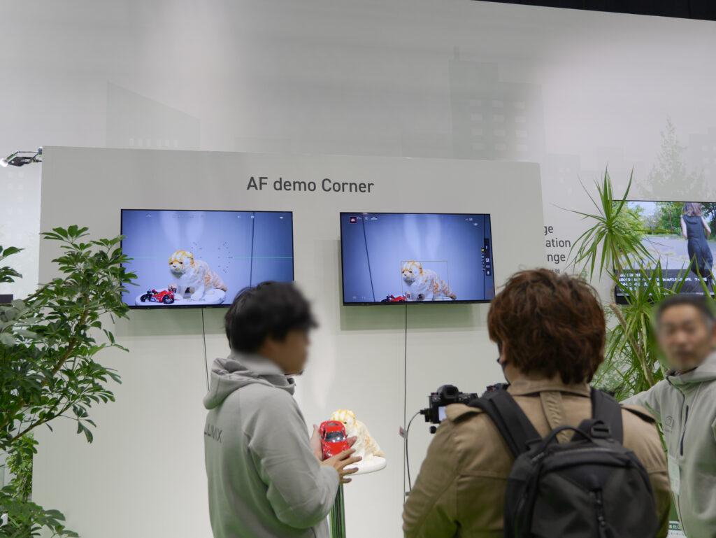 LUMIXブース_AF性能を実演