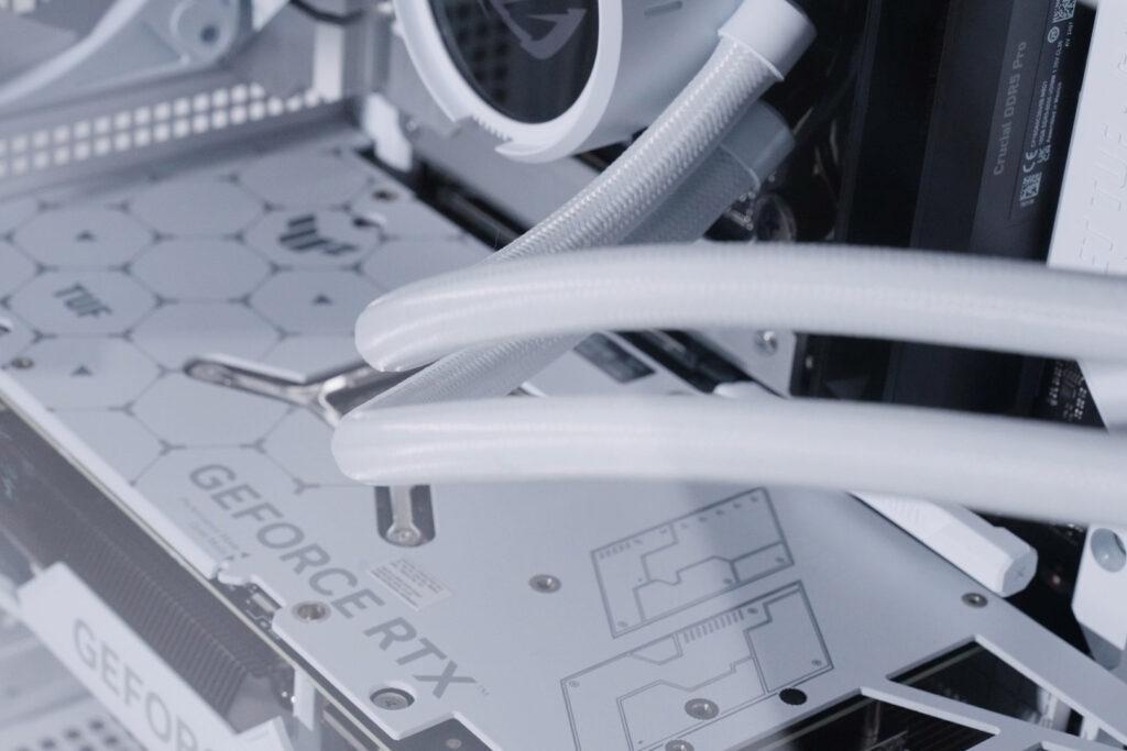 ASUS-BTF_display-image3