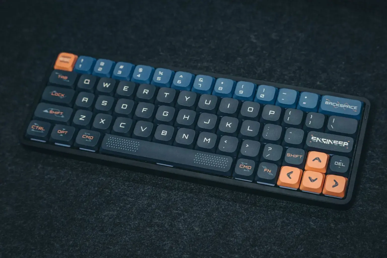 コンパクトこそ正義なメカニカルキーボード「NuPhy Air60 V2」を