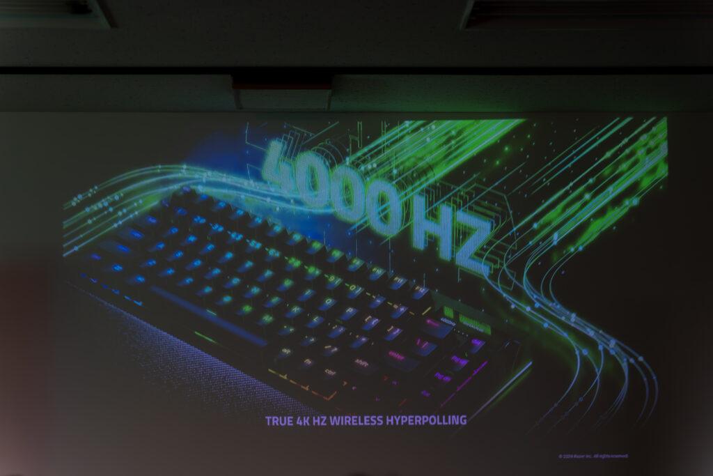 RAZER-BLACKWIDOW-V4-PRO-75%_01