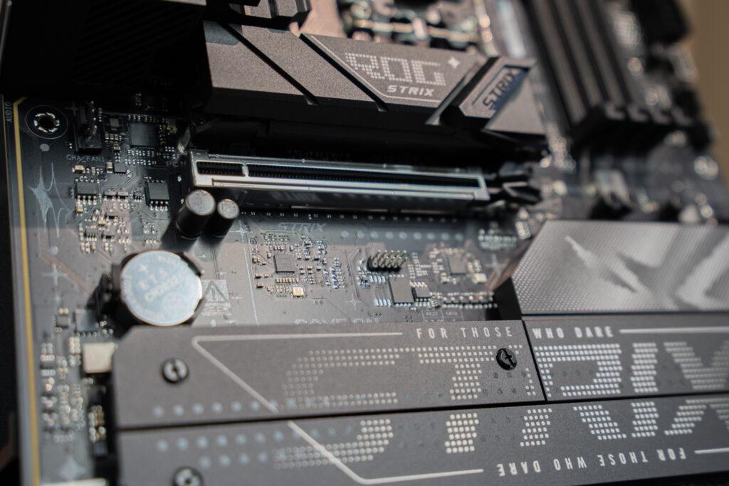 ROG STRIX B860-F GAMING WIFI_02