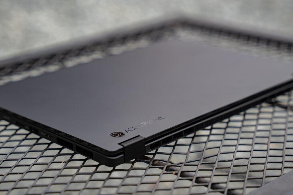 ASUS ProArt PX13_top