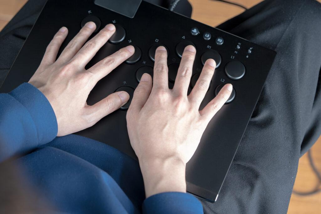 Razer-Kitsune_finger-position