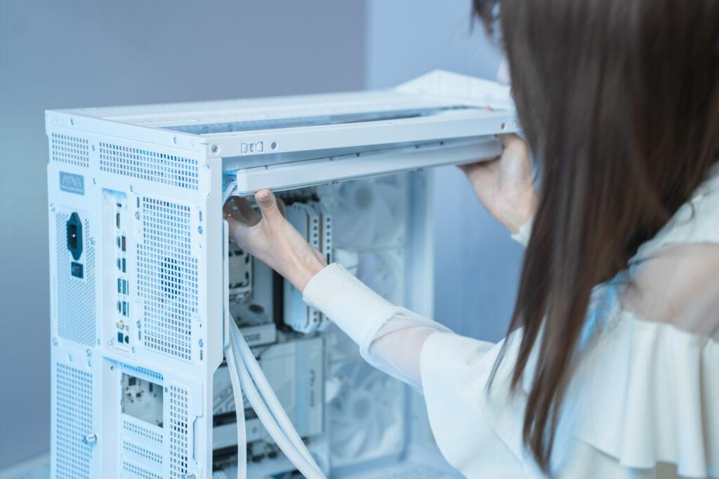 MSI-White-PC-build-with-NekotaAshu_setting-cooler