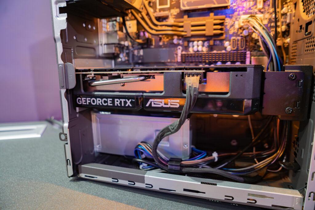 デスクトップPCの中身アップ画像