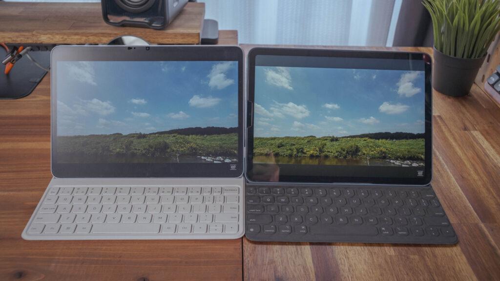 それぞれキーボードをつけたiPad AirとXiaomi Pad 7の比較画像