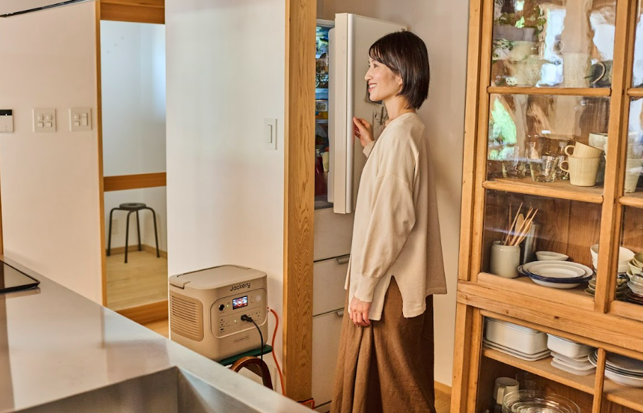 冷蔵庫に接続して使っている様子
