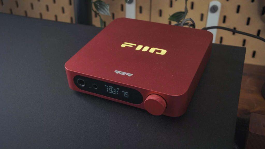 FiiO K11 R2Rを正面から撮った画像