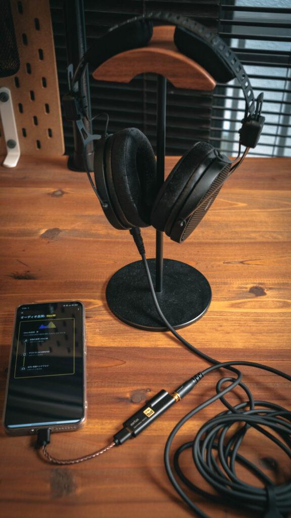 音楽プレイヤーに接続しているところ