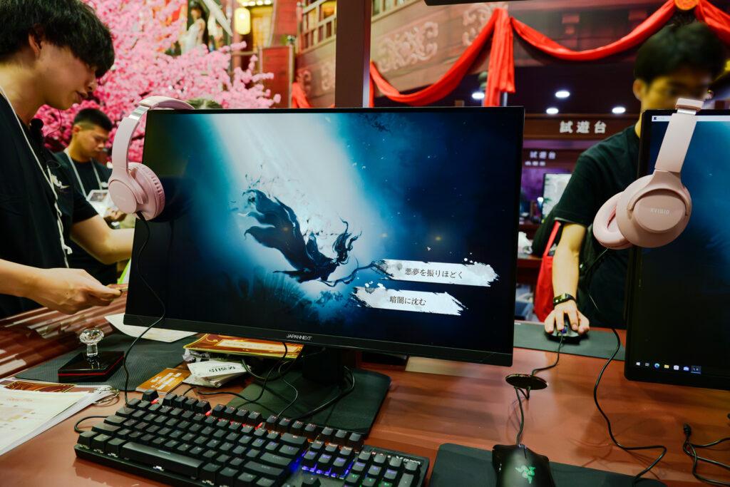 TGS2025 ビープジャパンブース、試遊で使われている「JN-i2710U」