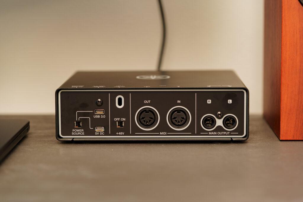 URX22C_06