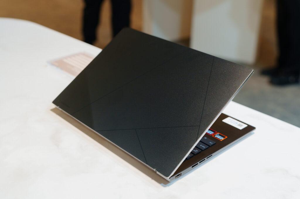 Zenbook S14_07
