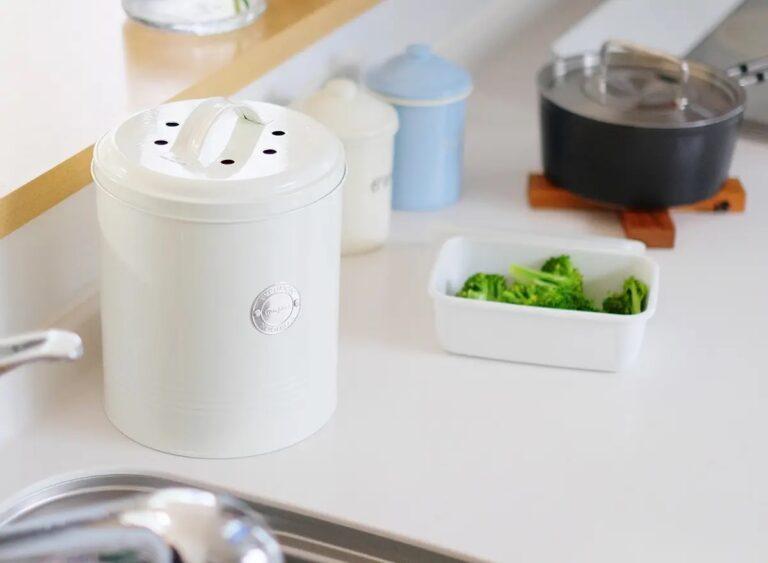 「COMPOST CADDY 2.5L」は臭いを抑えるだけでなく、たい肥作りのアイテムとしても役立つごみ箱