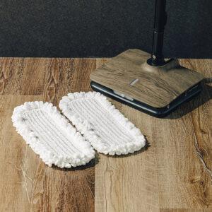「充電式バイブレーションモップ 充電スタンド付」はフローリングにオススメな掃除家電