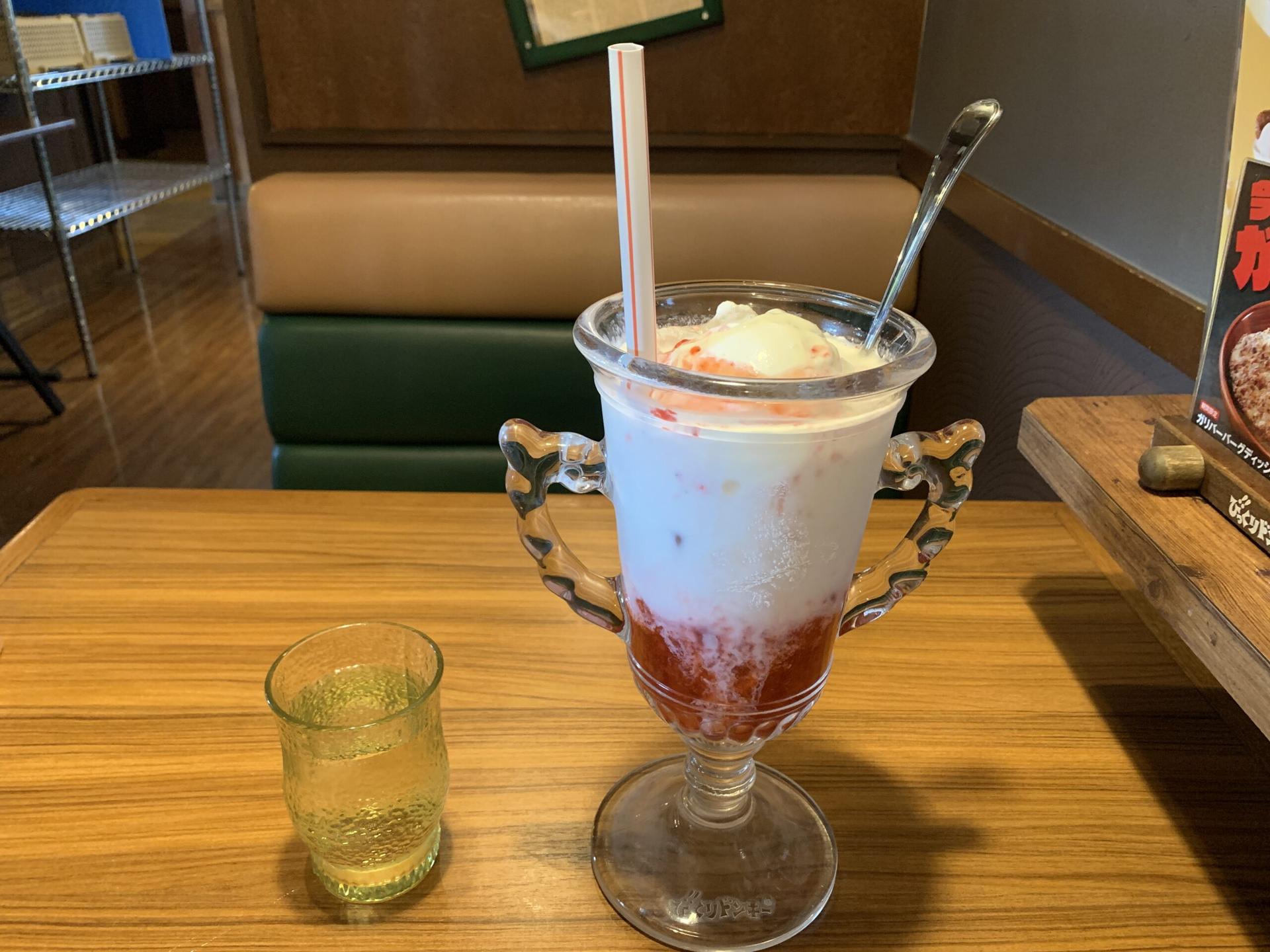 びっくりドンキー_いちごみるく9