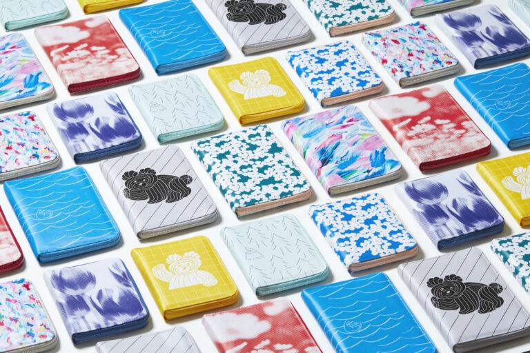 手帳のように使える「HITOTOKI NOTE（ヒトトキノート）」シリーズに布製カバーを採用したタイプが5月24日より新発売