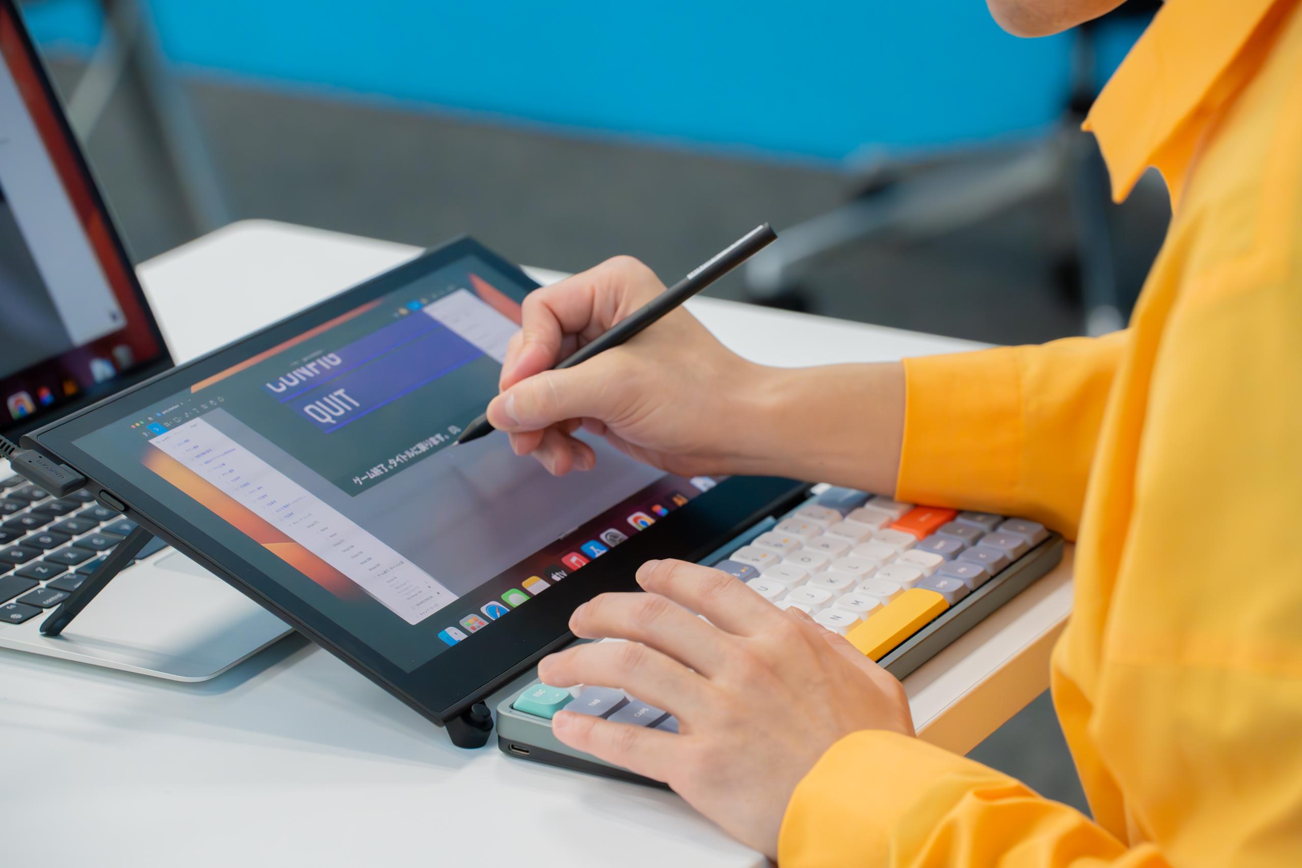 Wacomから薄くて軽い、持ち運びに適した有機EL採用のペンタブレット「Wacom Movink 13」が4月24日に予約開始。価格は118,800円