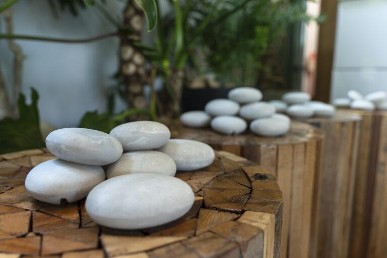 使うだけで節電対策に！「Nature Remo Lapis」があれば、コレだけでエアコンがお得に使える