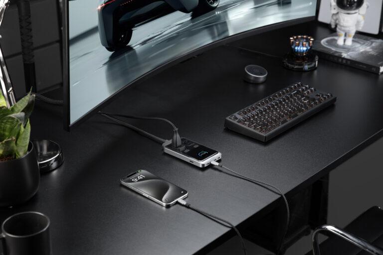 Ankerからスマホサイズの薄型電源タップ「Anker Prime ChargingStation (8-in-1, 240W)」と最大160W出力の「Anker Prime ドッキングステーション (14-in-1, Dual Display, 160W)」が8月8日に発売