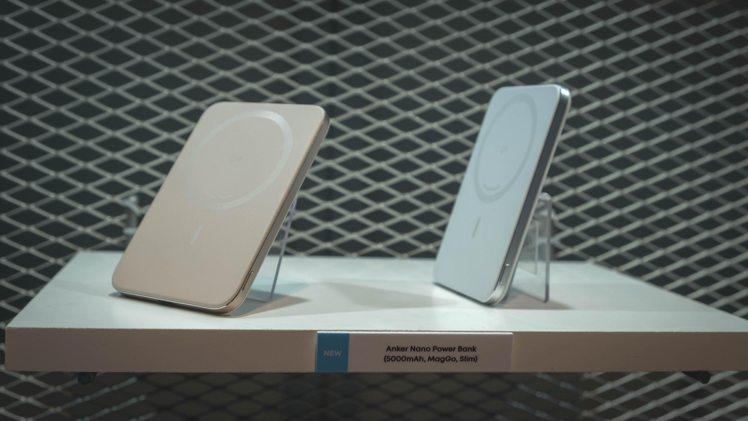 Qi2対応モバイルバッテリー「Anker Nano Power Bank (5000mAh, MagGo, Slim)」が薄すぎる