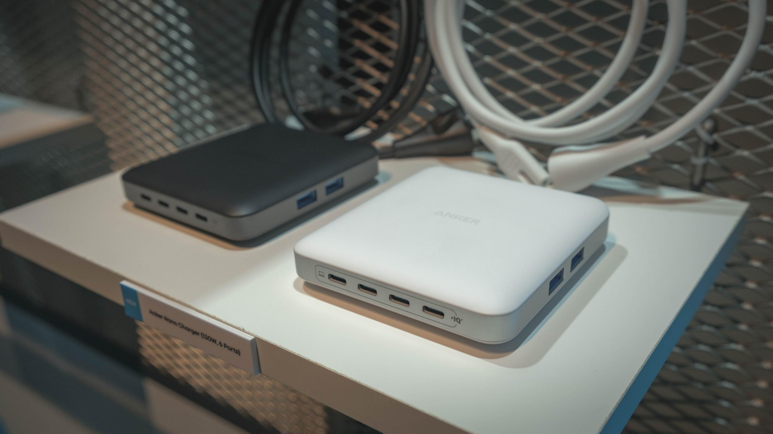 複数デバイスを急速充電！「Anker Nano Charger (130W, 6 Ports)」は卓上の充電器におすすめ