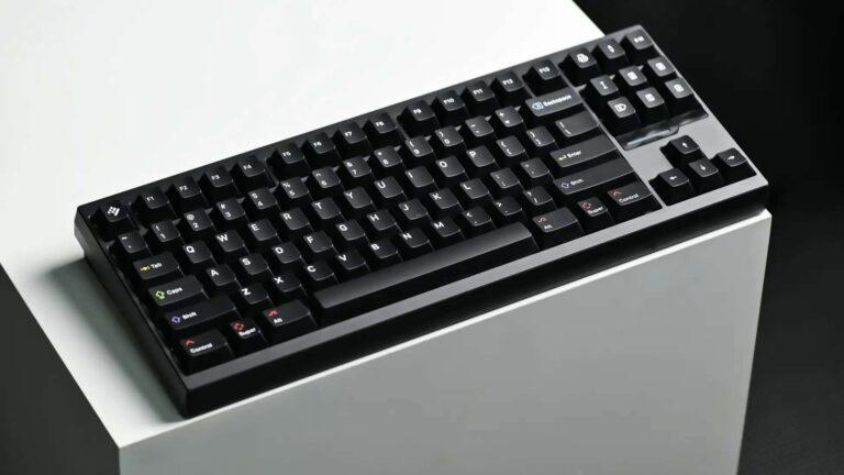 DIGIARTからシンプルなブラックデザインのキーキャップ「KAP White on Black」が登場！