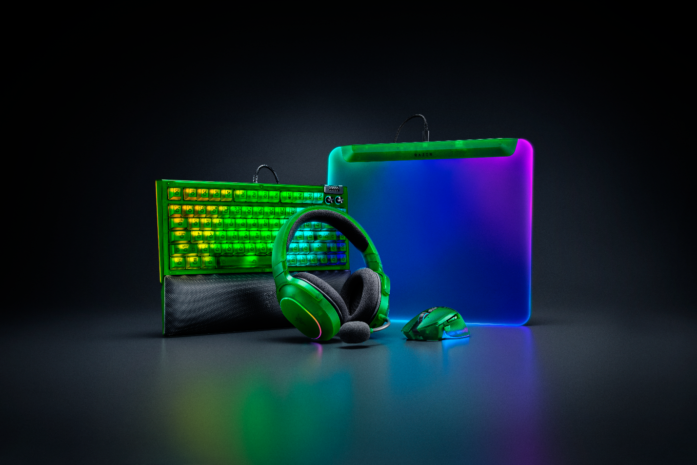 Razerから透明ボディの新コレクション「Phantom Collection」登場。内部構造の美しさを魅せるゲーミングデバイス4製品が一挙発売、価格は18,780円～。