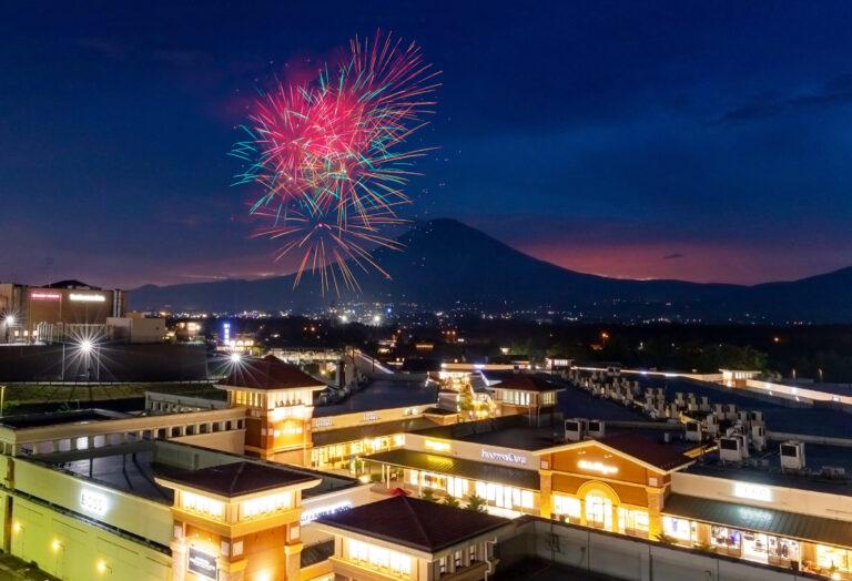 御殿場アウトレットで「Gotemba Night!! 2025」開催！富士山を望みながら400発の花火とクラフトビール、チョークアートイベントも