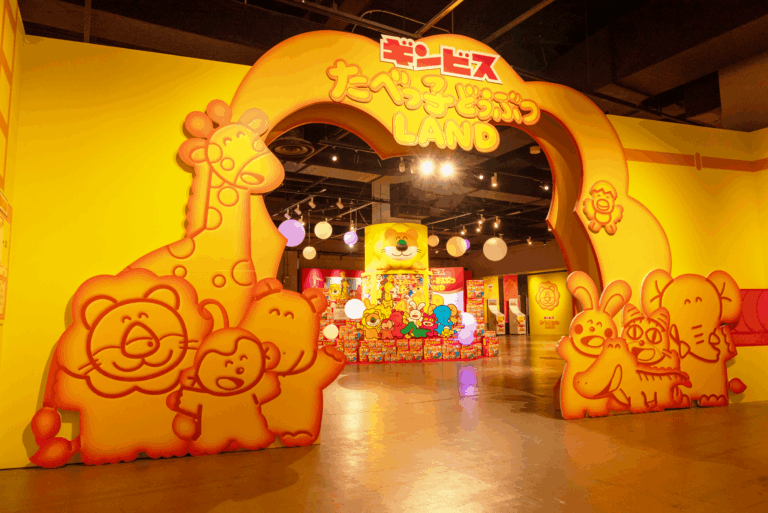 「たべっ子どうぶつLAND」来場者3万人突破！感謝の特典や新メニュー続々。うさぎ＆ひよこの新バーガー登場、コンバースコラボも販売決定
