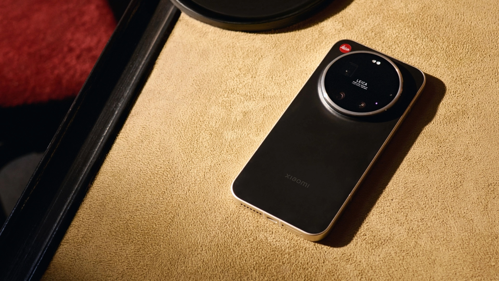 ライカが初の国際市場向けスマホLeitzphone powered by Xiaomi発表。1インチセンサー・2億画素望遠搭載で3月5日発売
