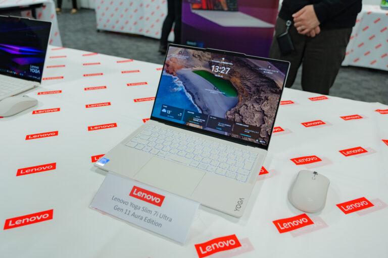 Lenovo Yoga Slim 7i Ultra Gen 11 Aura Edition発表。Core Ultra搭載で1kg未満を実現した14型ノートPC、3月6日に発売予定