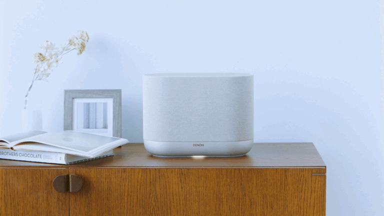 音に“包まれる”空間オーディオをDENONで楽しむ。GREEN FUNDINGで先行発売中