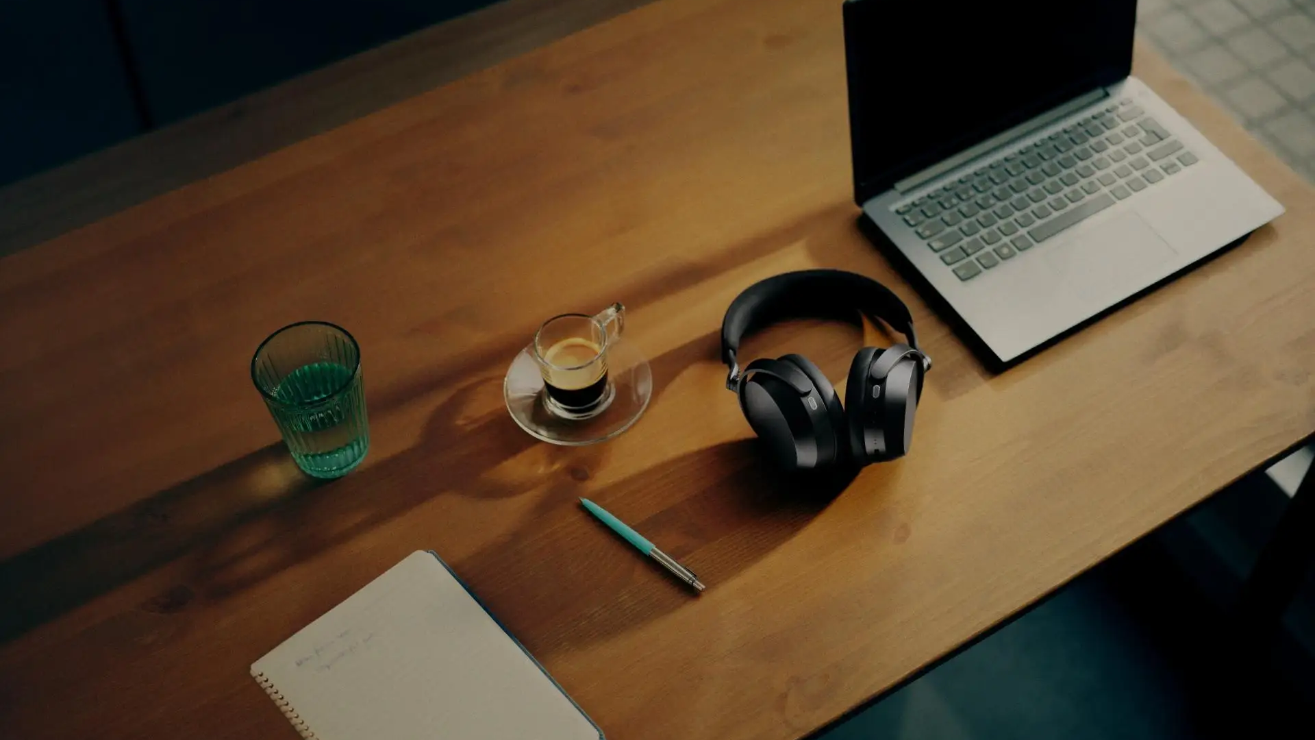 ゼンハイザー「MOMENTUM 5 Wireless」発売、aptX Lossless・Dolby Atmos対応で6万9,960円。史上最強ANCと57時間再生を搭載。