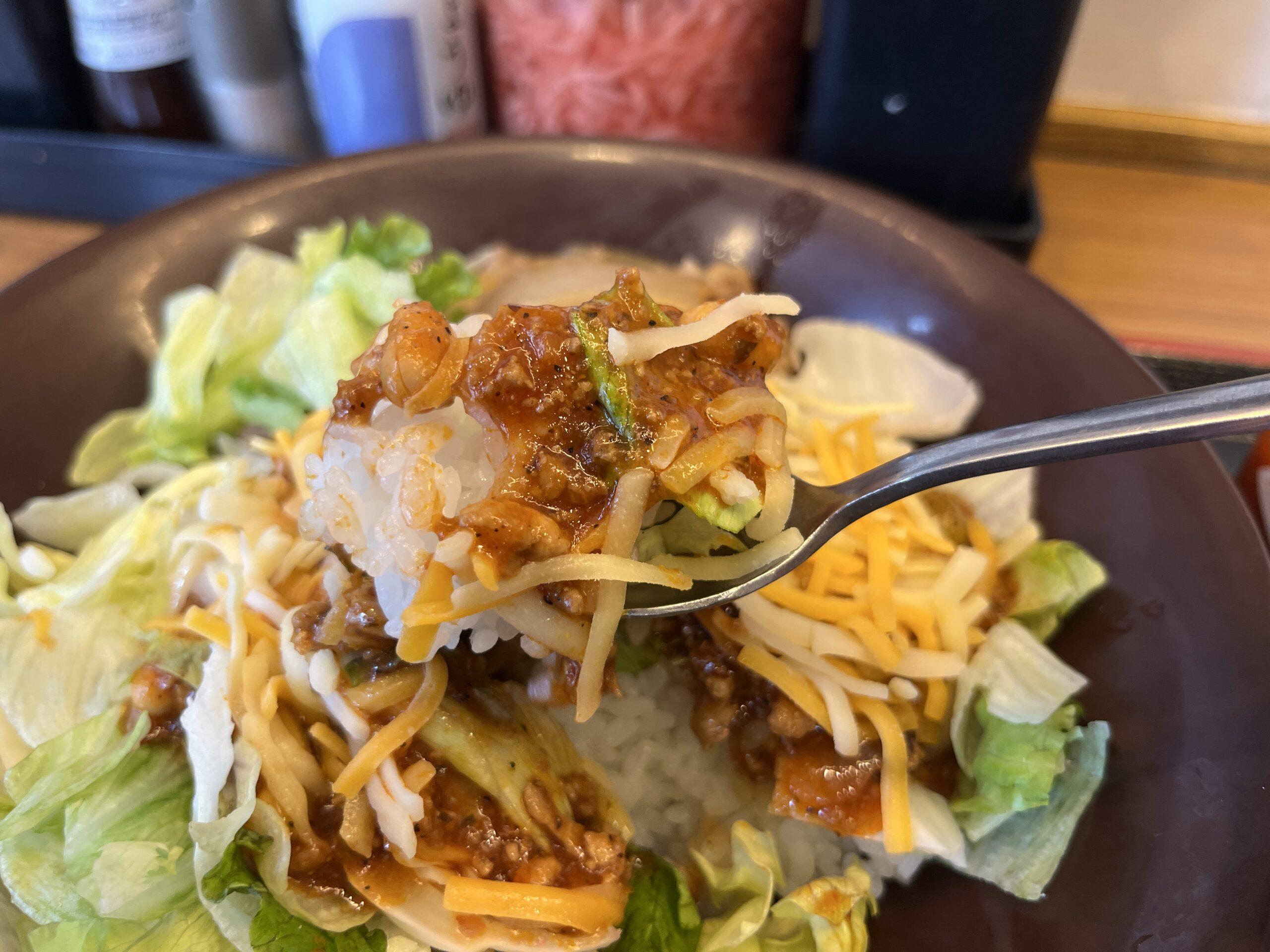 すき家の夏季限定メニュー「タコライス」:牛丼チェーンで食べる理由はあるのか?実食レビュー