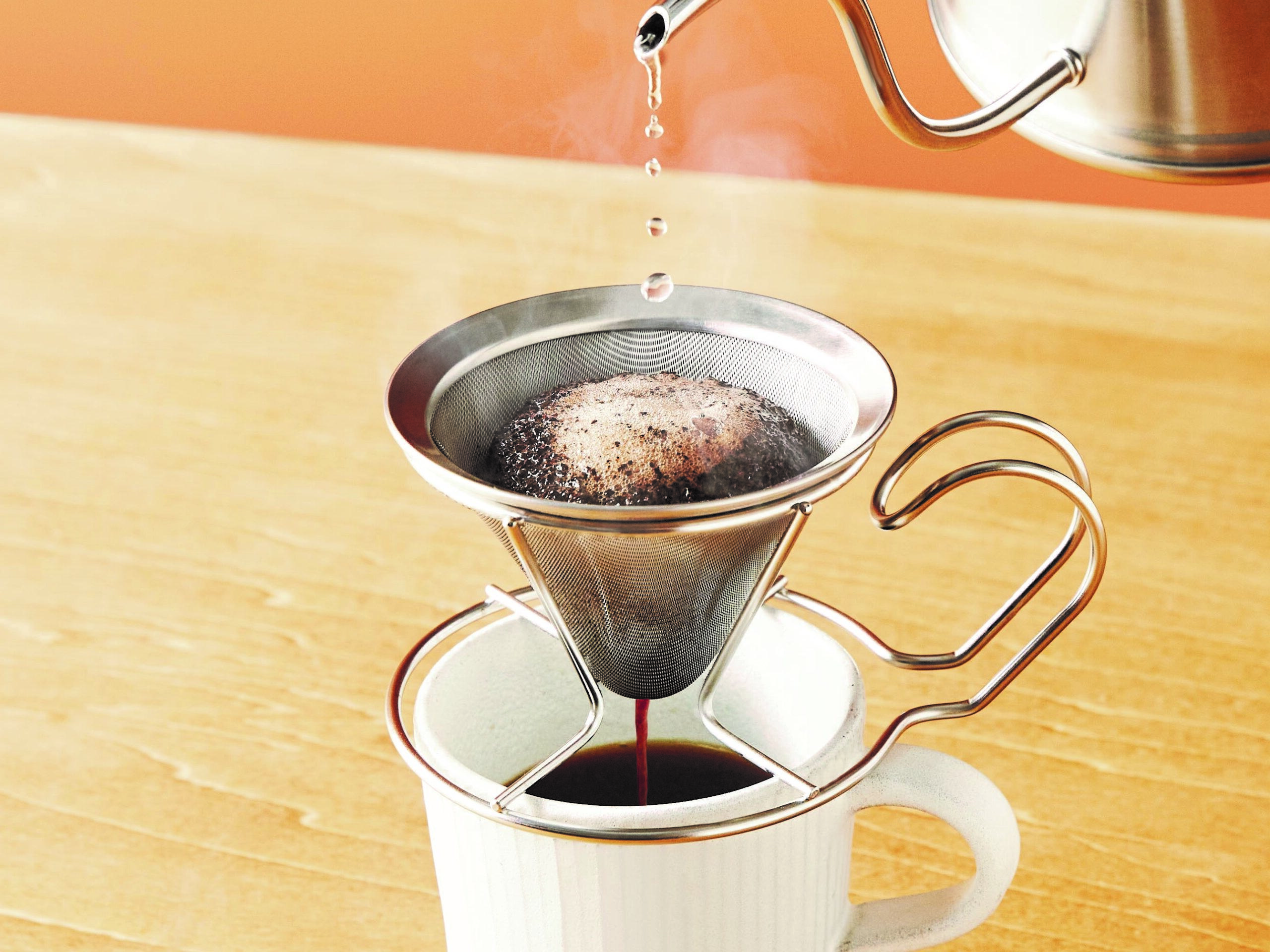 紙フィルター不要のコーヒードリッパーで入れやすさと手入れのしやすさを実現