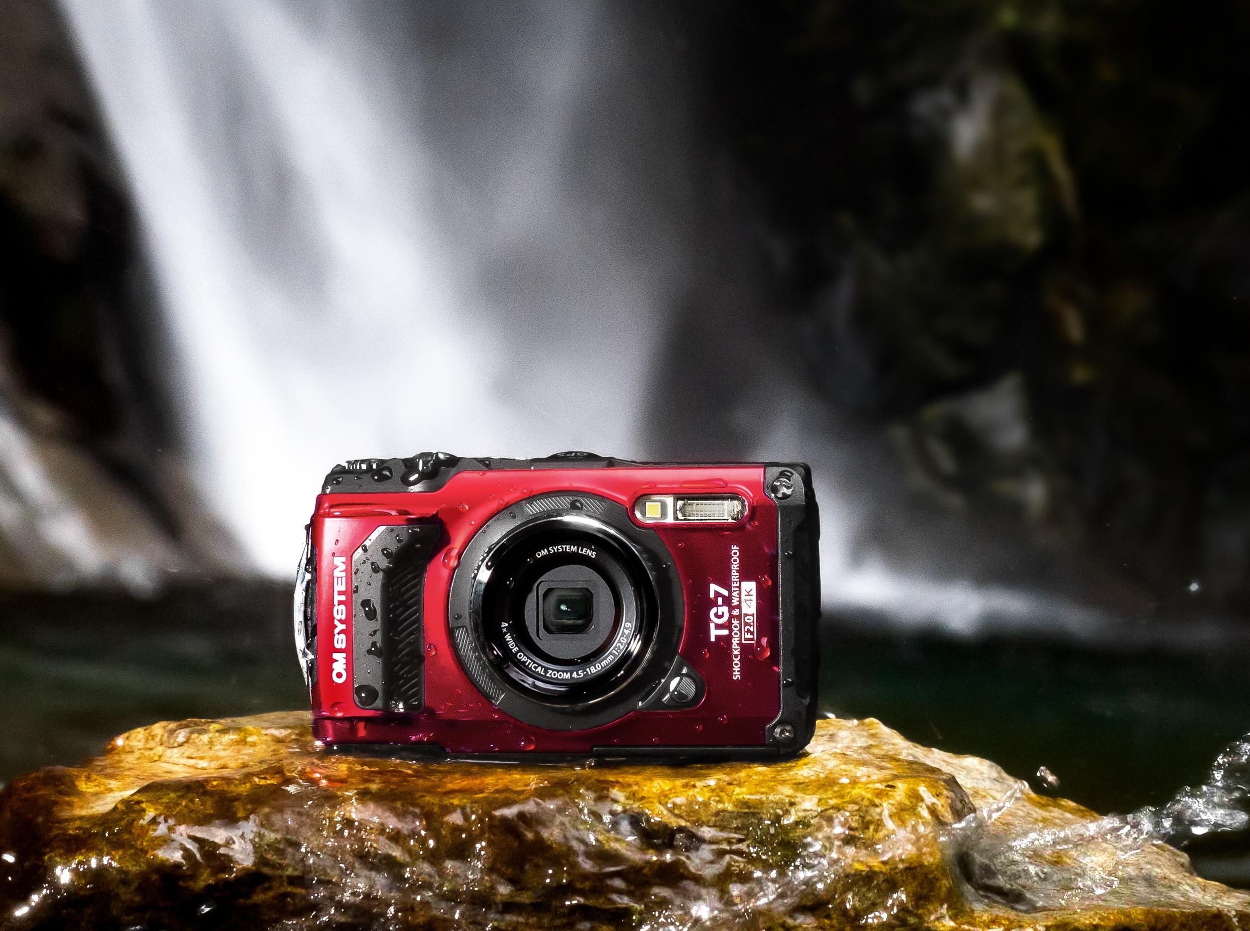 「OM SYSTEM Tough TG-7」は雪山でも水中でも使えるアウトドア用カメラ