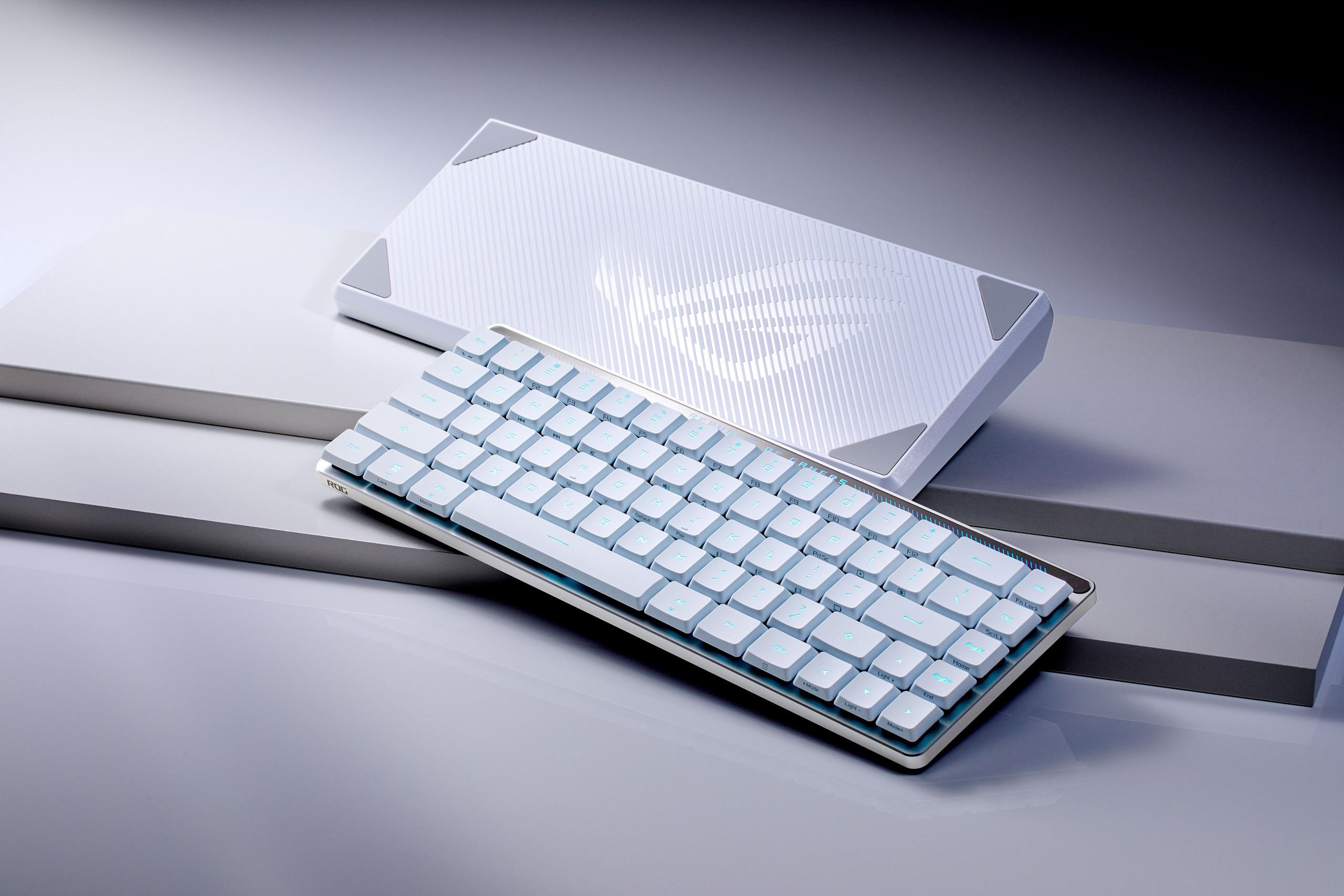 ASUSからMacにも対応するロープロファイル&65%レイアウトなゲーミングキーボード「ROG Falchion RX Low Profile」が発売